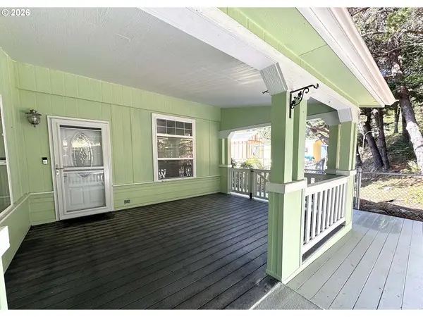 94355 ELEVENTH ST, Gold Beach, OR 97444