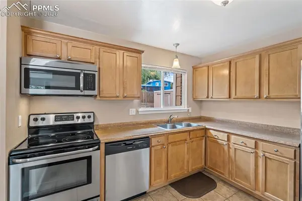 29 N Dartmouth ST, Colorado Springs, CO 80911