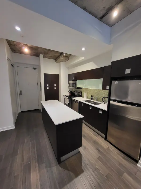 10 Morrison ST #406, Toronto C01, ON M5V 2T8