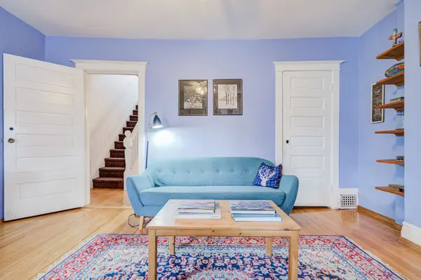 617 Clinton ST, Toronto C02, ON M6G 2Z8