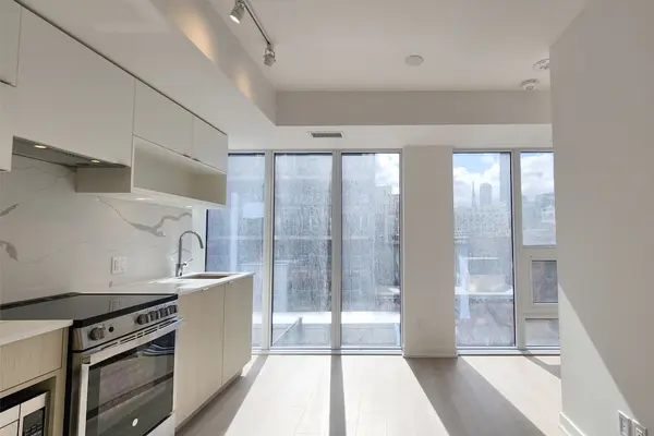 100 Queen ST E #908, Toronto C08, ON M5C 0B5