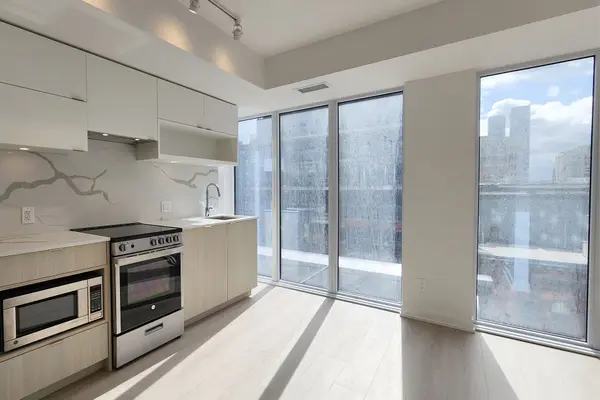 100 Queen ST E #908, Toronto C08, ON M5C 0B5