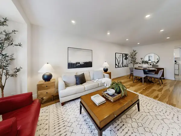 10 Bassett BLVD #39, Whitby, ON L1N 9C4