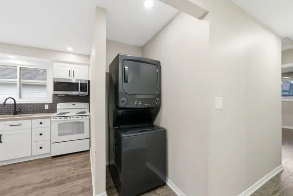 1418 Simcoe ST N, Oshawa, ON L1G 4X6