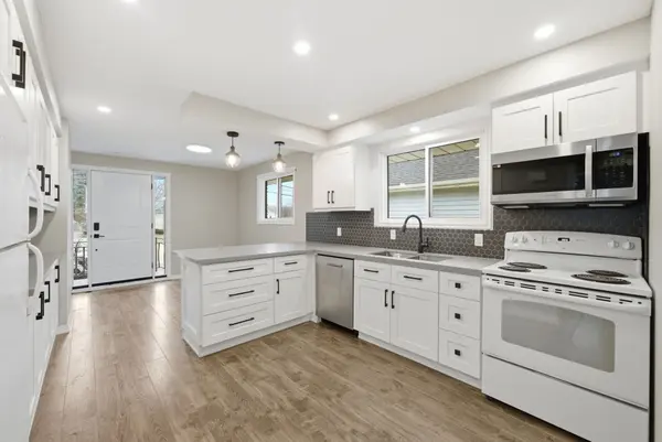 1418 Simcoe ST N, Oshawa, ON L1G 4X6