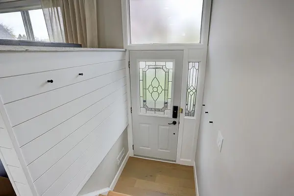 853 Capri CT E, Oshawa, ON L1H 1S2