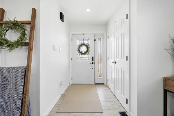 787 Third AVE, Georgina, ON L0E 1S0