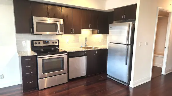 372 Highway 7 ST E #915, Richmond Hill, ON L4B 0C6