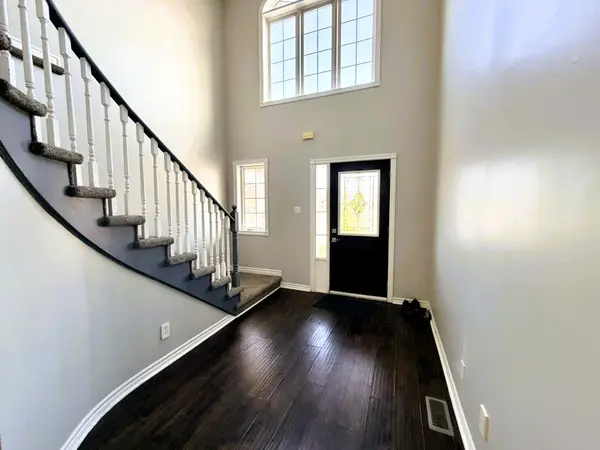 53 Stollar BLVD #UPPER, Barrie, ON L4M 6N3