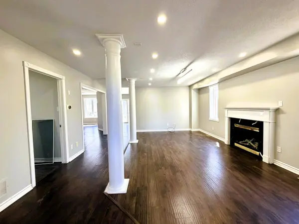 53 Stollar BLVD #UPPER, Barrie, ON L4M 6N3