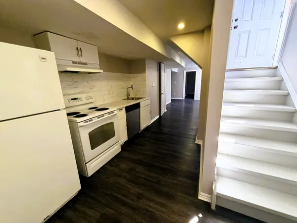 53 Stollar BLVD #LOWER, Barrie, ON L4M 6N3