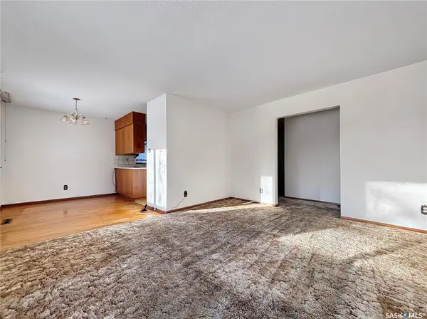 27 Walker CRESCENT, Saskatoon, SK S7L 4H7