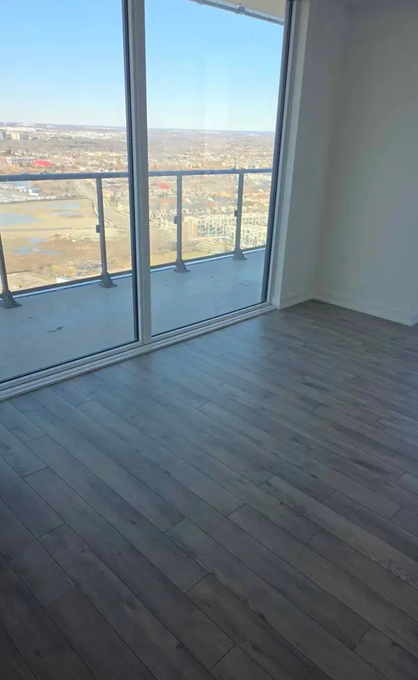 15 Skyridge DR #2117, Brampton, ON L6P 3S4