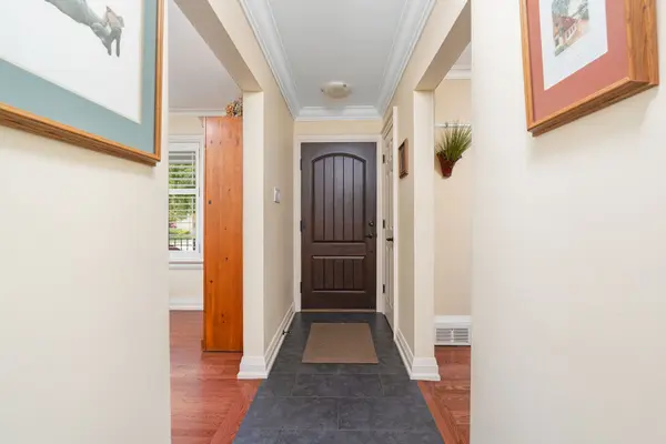 317 Rathburn RD, Toronto W08, ON M9B 2L7