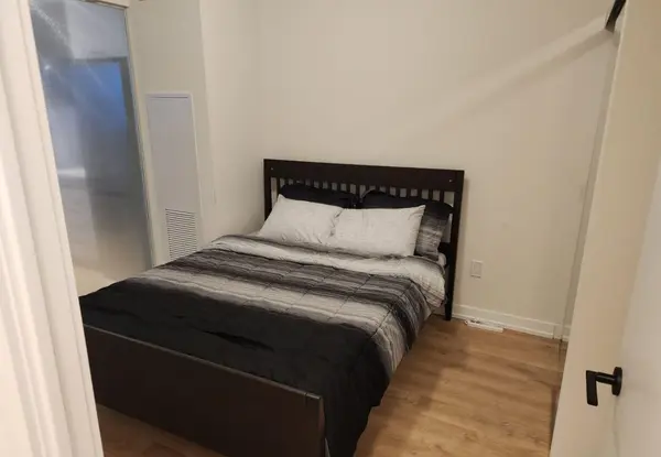 2300 St Clair AVE W #107, Toronto W02, ON M6N 1K8