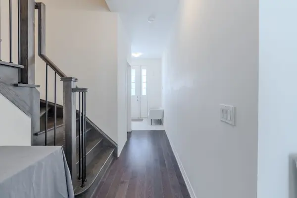 16 Gosset RD, Brampton, ON L7A 0C3