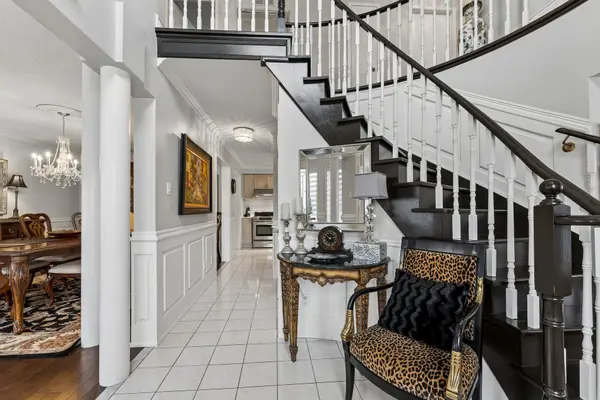 39 Banner RD, Brampton, ON L6X 4K8