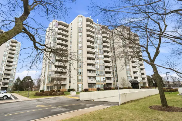 5070 Pinedale AVE #407, Burlington, ON L7L 5V6