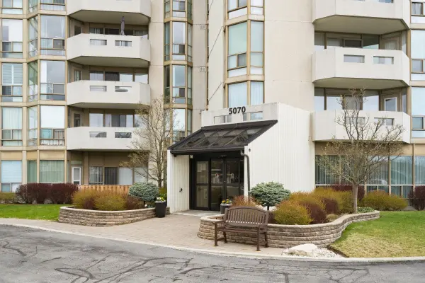 5070 Pinedale AVE #407, Burlington, ON L7L 5V6