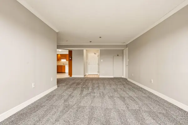 5070 Pinedale AVE #407, Burlington, ON L7L 5V6