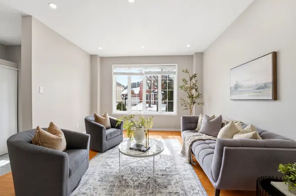 7 Len Lunney CRES, Barrhaven, ON K2G 6X6