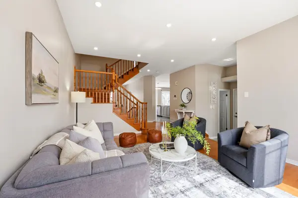 7 Len Lunney CRES, Barrhaven, ON K2G 6X6