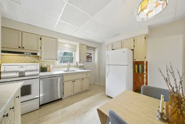 752 Ninth AVE, Hamilton, ON L8T 2A6