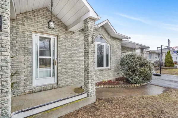 84 Lalande CRES, Alfred And Plantagenet, ON K0B 1A0