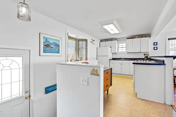 13165 Lakeshore RD, Wainfleet, ON L0S 1V0