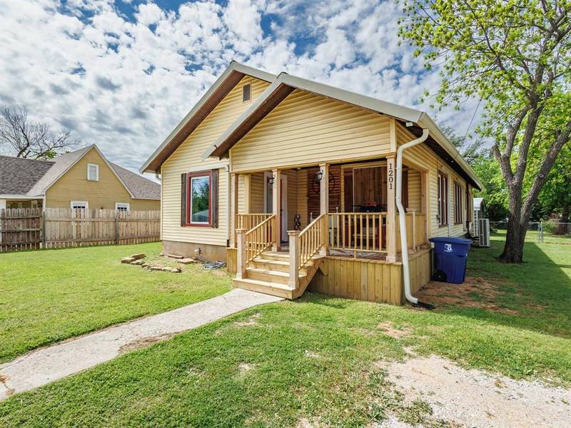 1201 8th Street, Brownwood, TX 76801