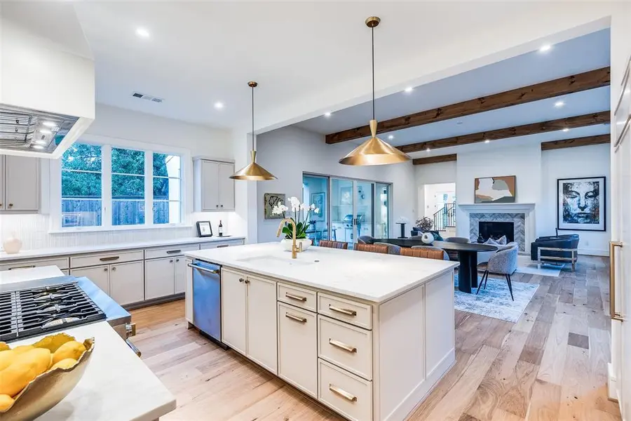 3935 Hawick Lane, Dallas, TX 75220