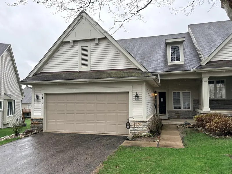 8165 Sequoia LN, White Lake Twp, MI 48386