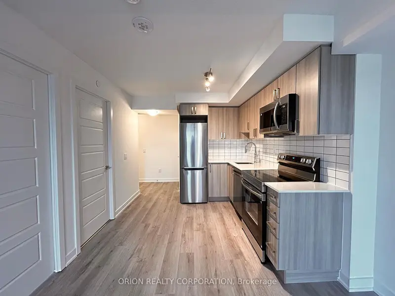 1010 Sandy Beach RD #601, Pickering, ON L1W 0C7