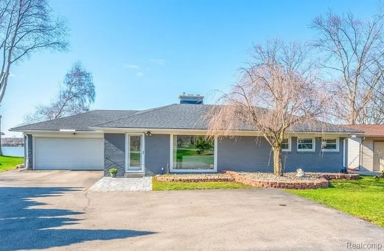 47969 Merle CT, Van Buren Charter Township, MI 48111