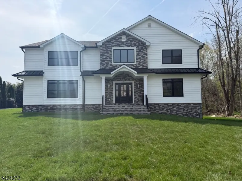 19 West Dr, Fairfield Twp., NJ 07004