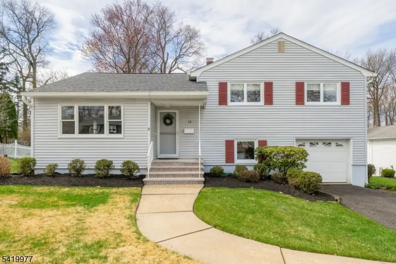 28 Park St, West Caldwell Twp., NJ 07006