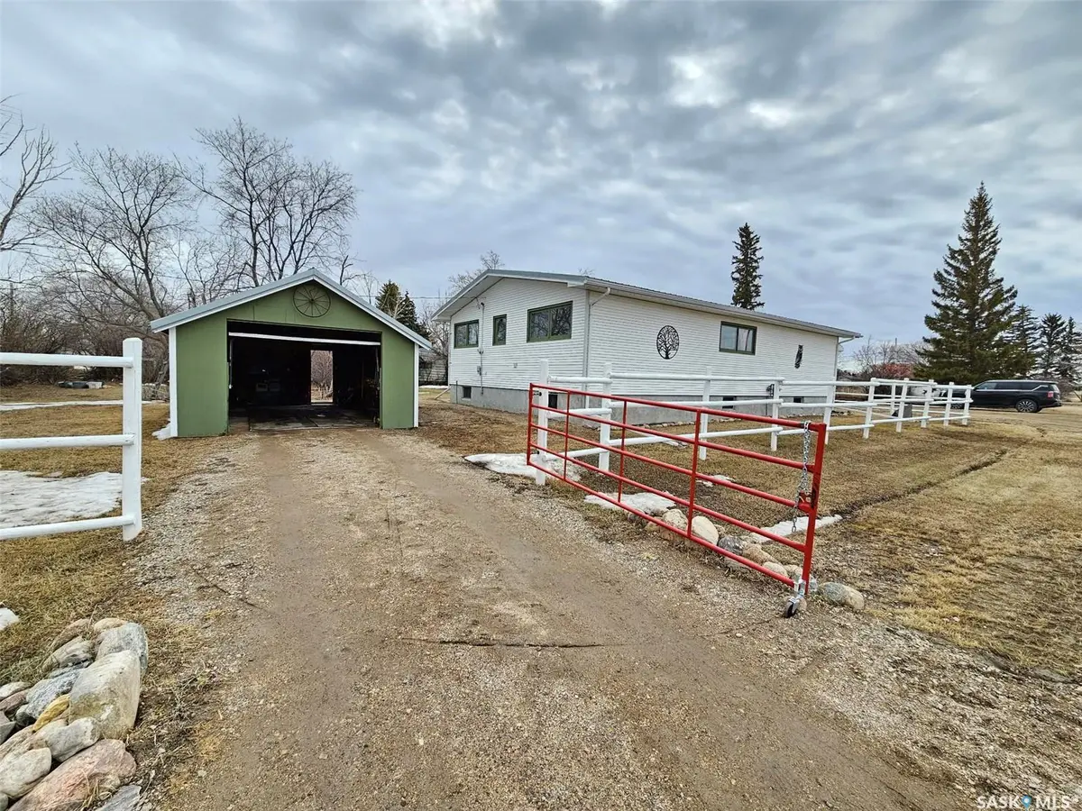 406 & 408 Mary STREET, Tramping Lake, SK S0K 4H0