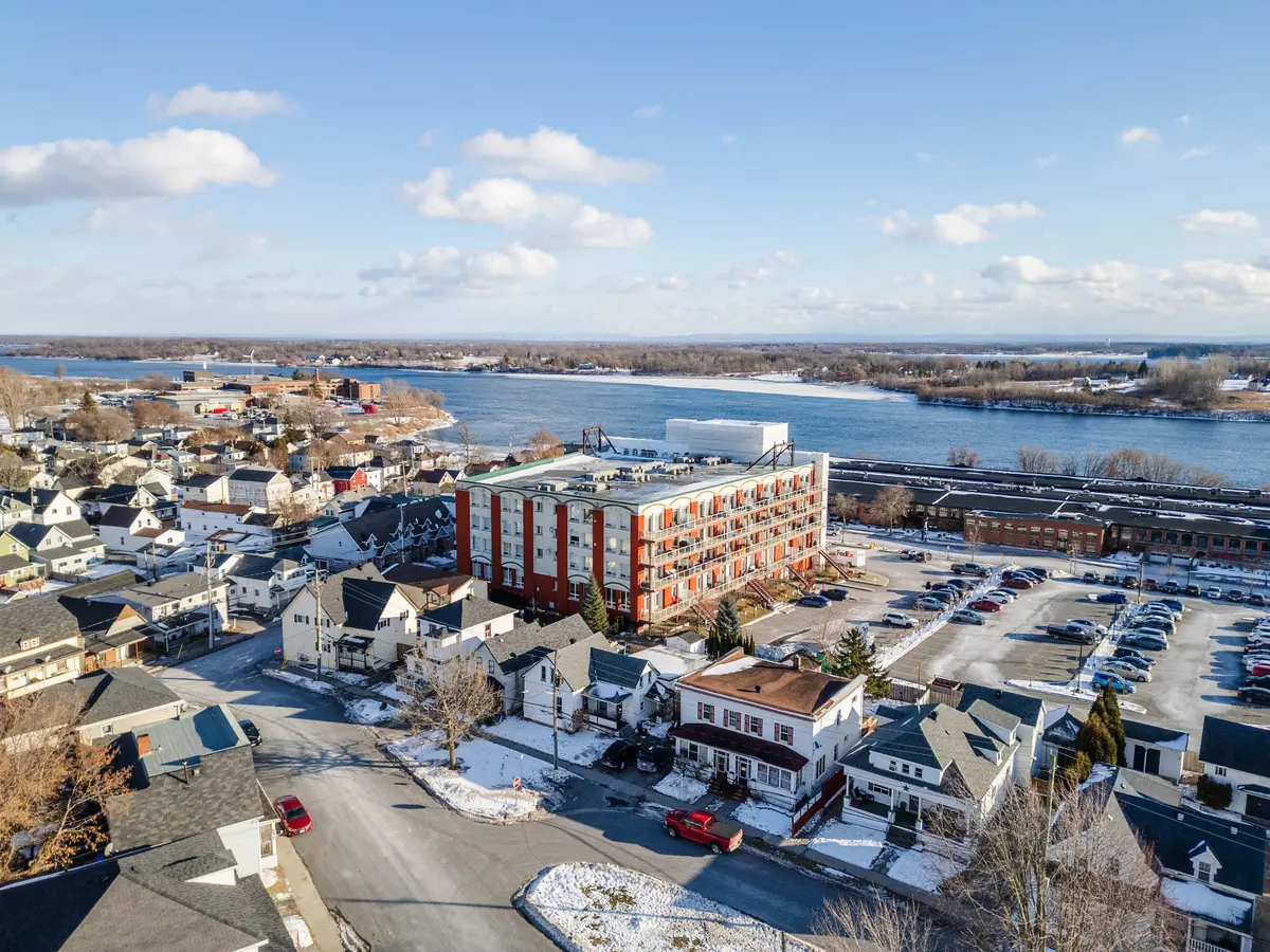 710 Cotton Mill ST #501, Cornwall, ON K6H 7L3