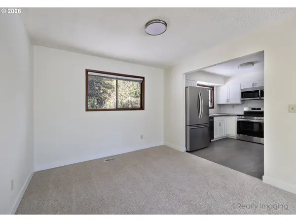 6902 SW 2ND AVE, Portland, OR 97219