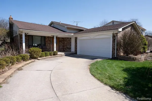 14284 Balmoral ST, Riverview, MI 48193