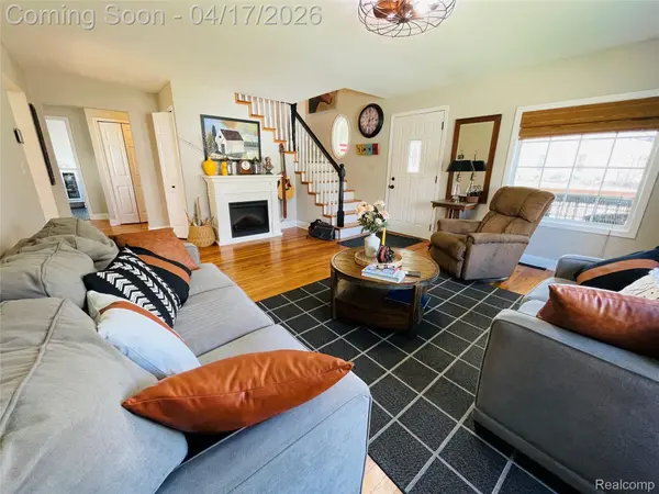 909 Williams ST, Fenton, MI 48430