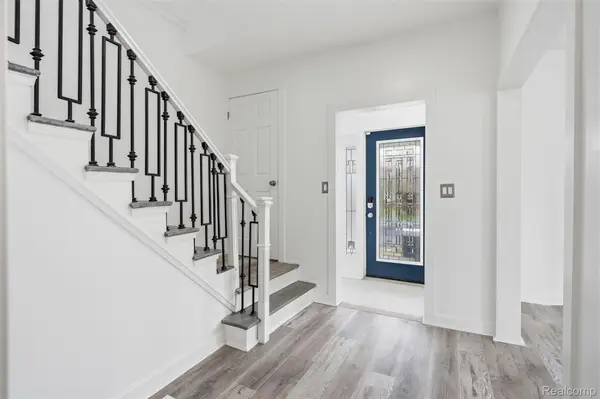 725 Lakewood ST, Detroit, MI 48215