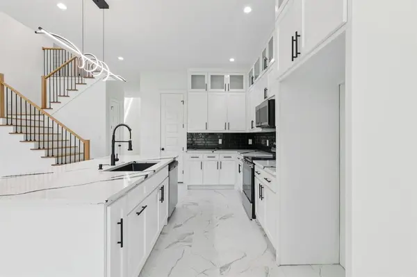 4715 S Denley Drive, Dallas, TX 75216