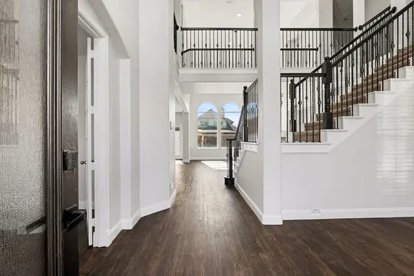 411 Sodbury Court, Roanoke, TX 76262