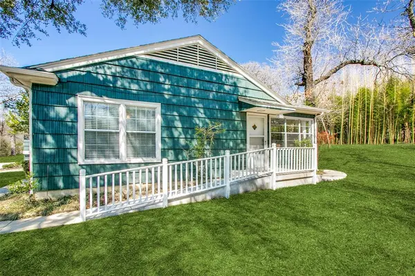 2010 N Locust Street, Denton, TX 76209