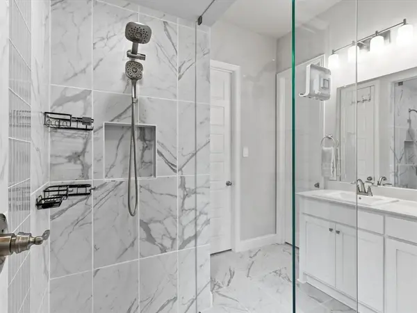 1925 Cathedral Drive, Farmers Branch, TX 75234