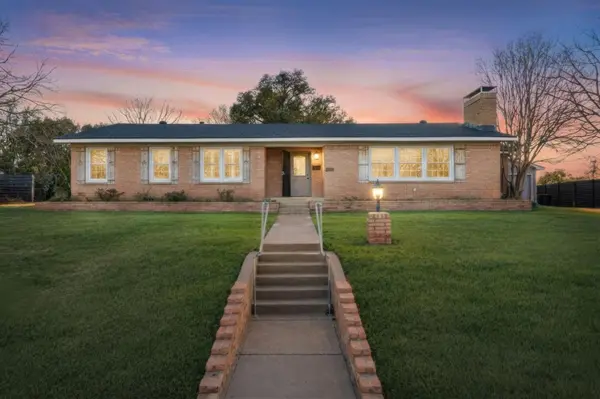 2208 Lake Ridge Circle, Waco, TX 76710