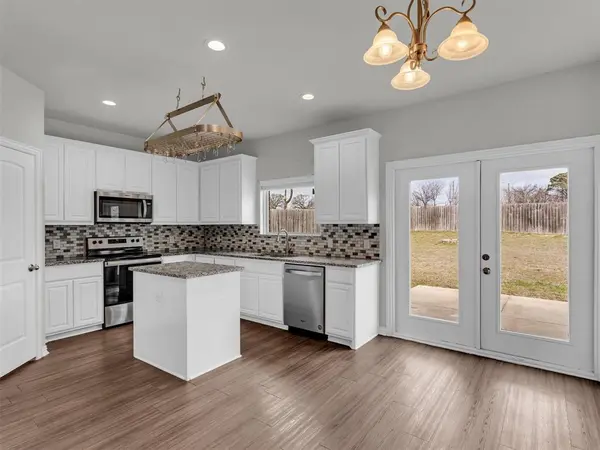 2811 W Washington Street, Denison, TX 75020