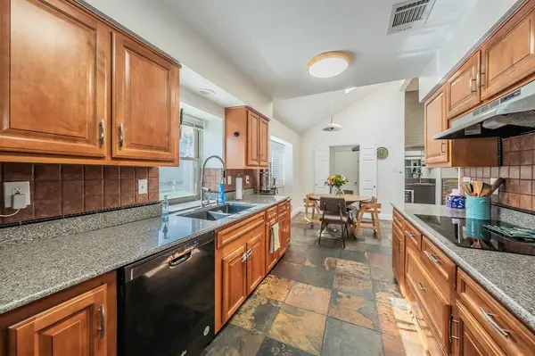 2147 San Simeon, Carrollton, TX 75006