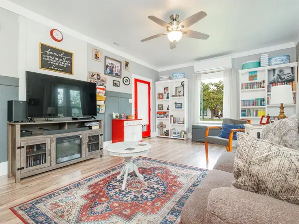 1201 8th Street, Brownwood, TX 76801